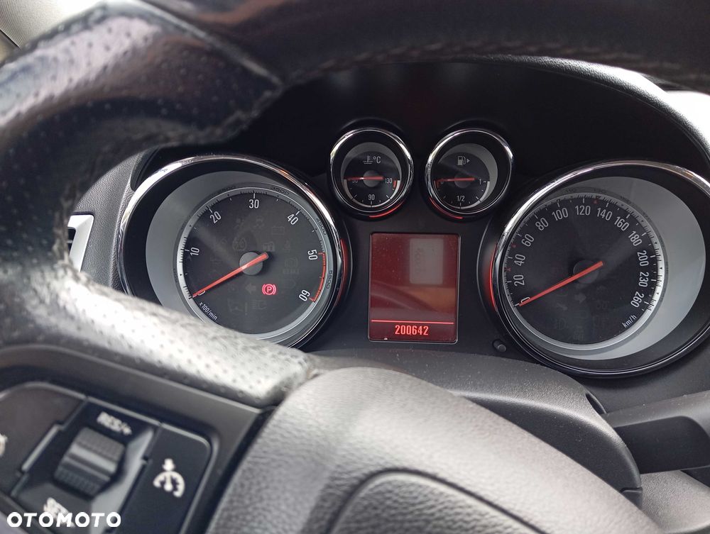 Opel Astra 2011 photo 5