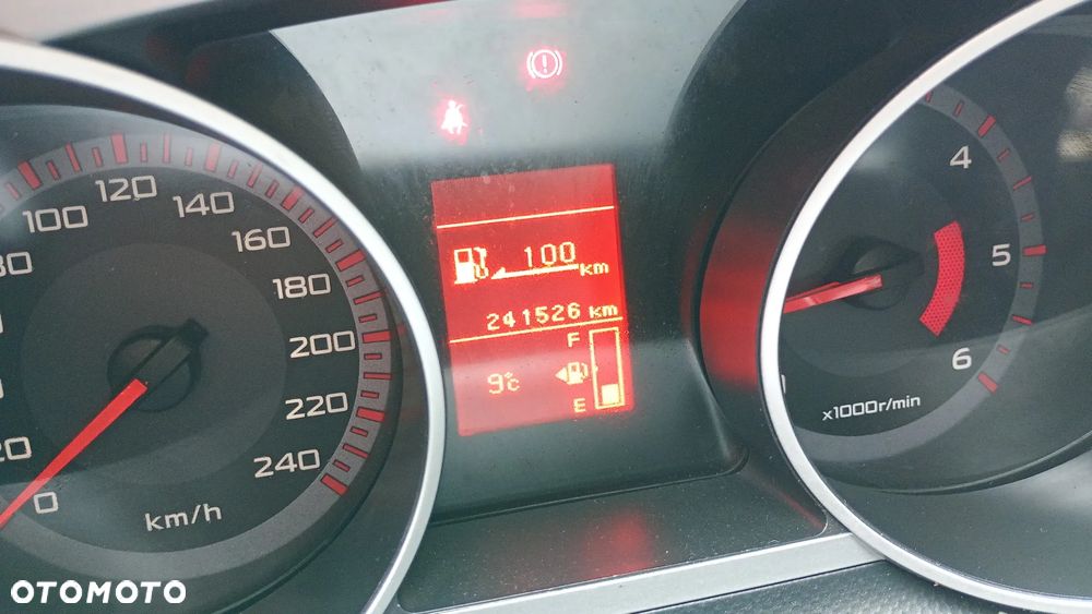 Mitsubishi Outlander - 15