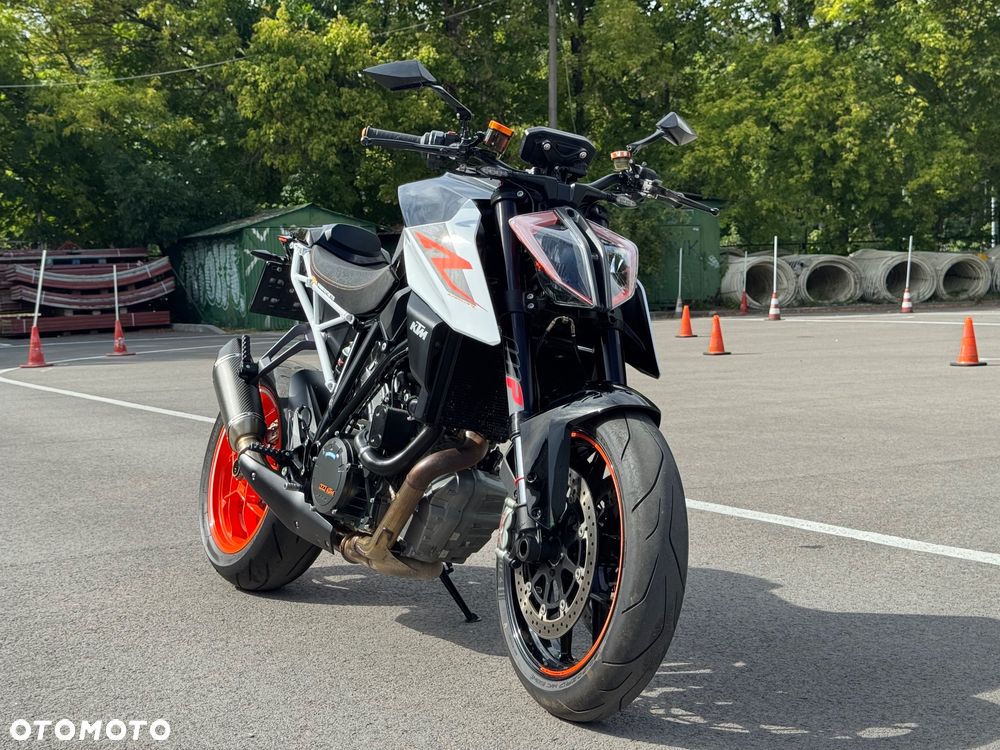 KTM Super Duke - 1