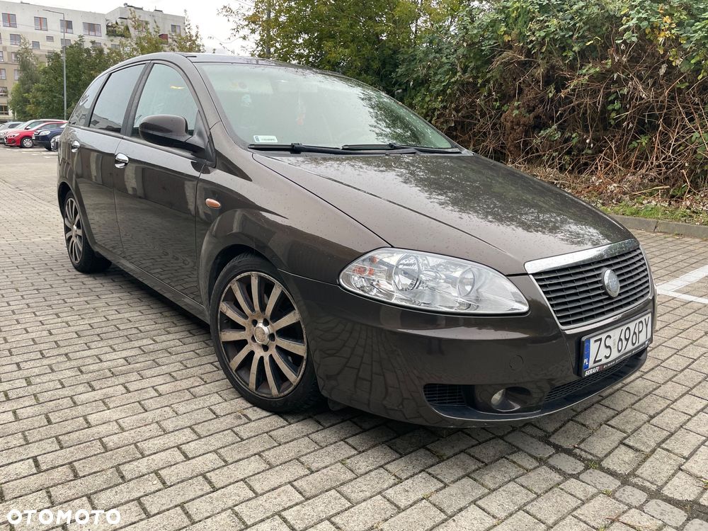 Fiat Croma 2.4 JTD Emotion - 1