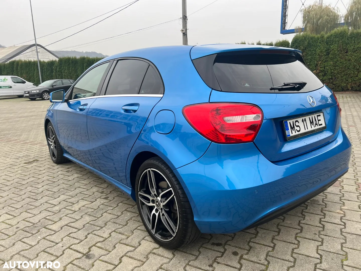 Mercedes-Benz A 180 - 4