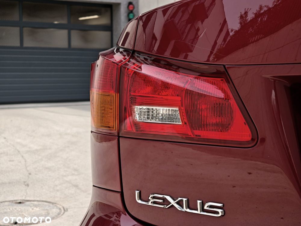 Lexus IS 250 Prestige - 3