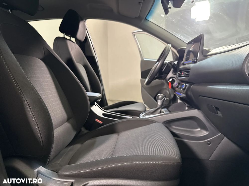 Hyundai KONA - 12