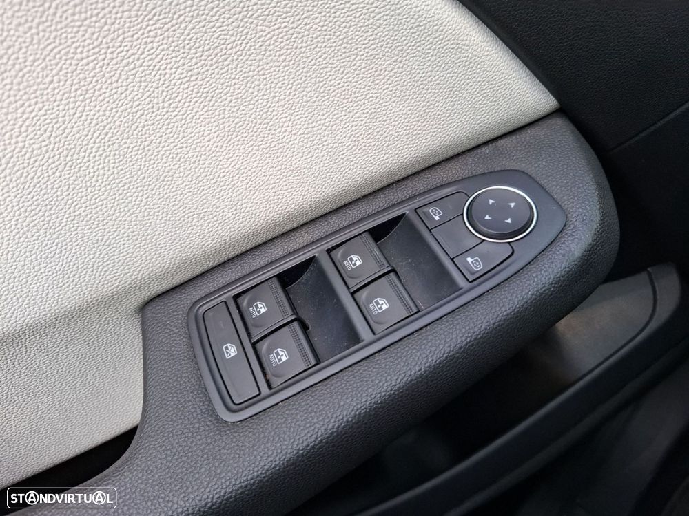 Renault Clio 1.0 TCe Techno Bi-Fuel - 17