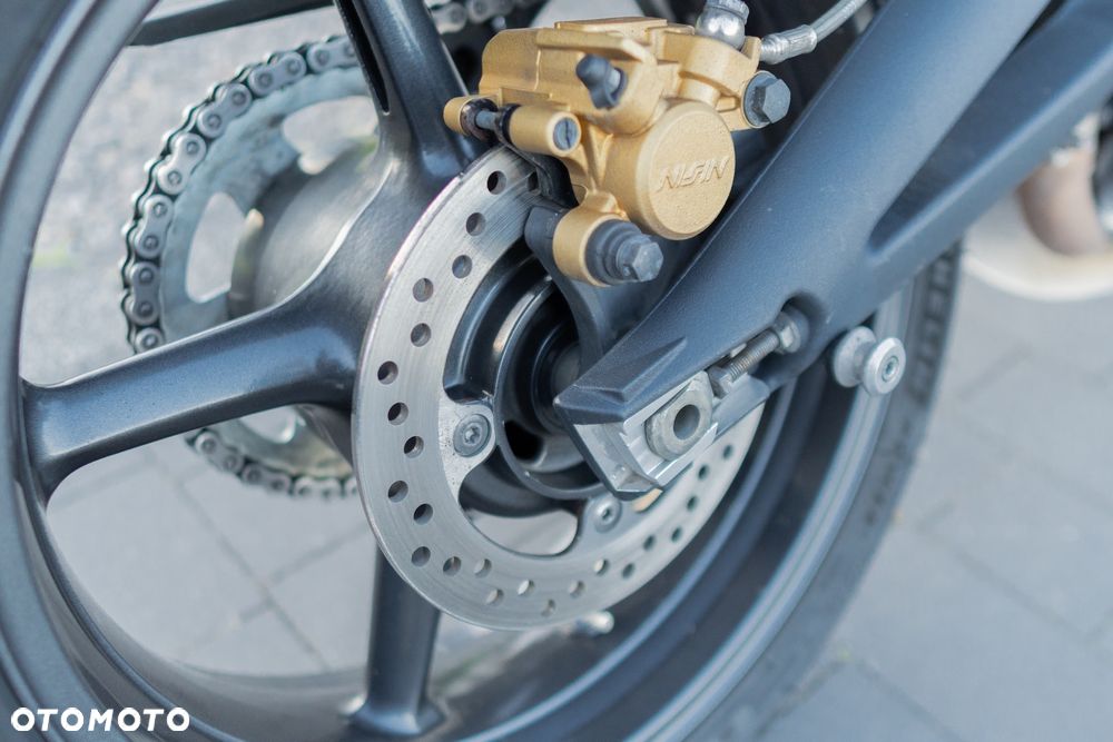 Triumph Street Triple - 25