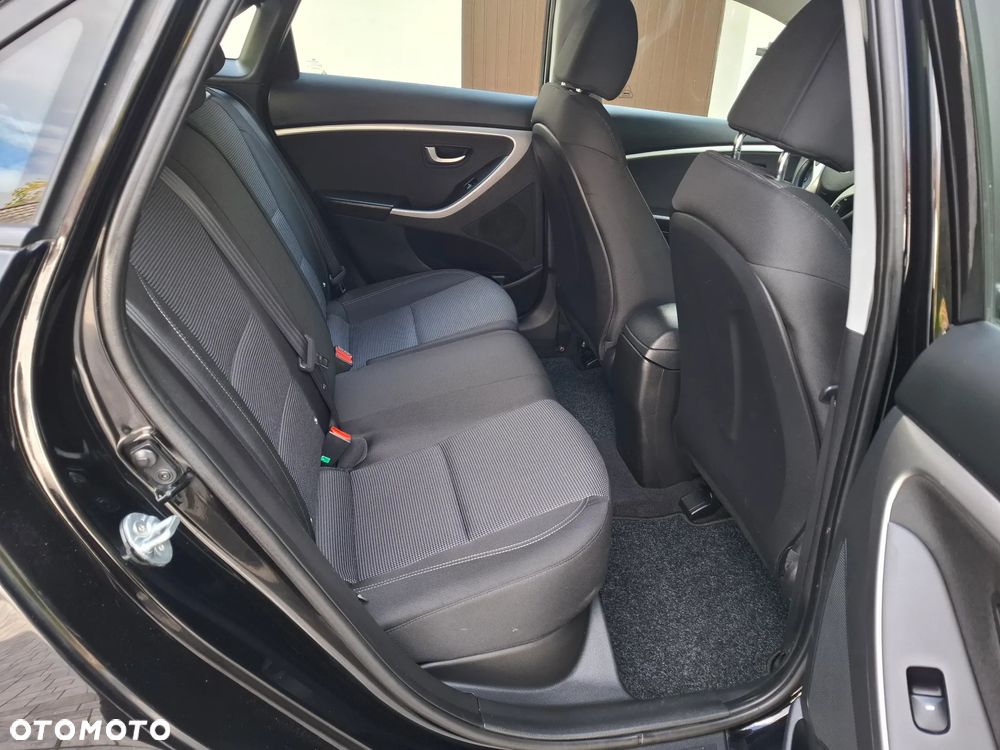 Hyundai i30 blue 1.4 YES Gold - 14