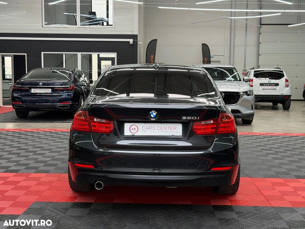 BMW Seria 3 320i - 6