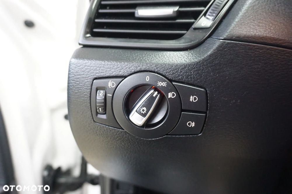 BMW X1 sDrive16d xLine - 31