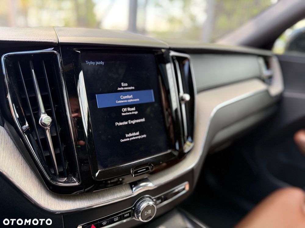 Volvo XC 60 T6 AWD Geartronic Inscription - 34