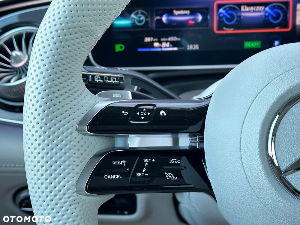Mercedes-Benz EQE 350 89kWh 4-Matic AMG Line - 11