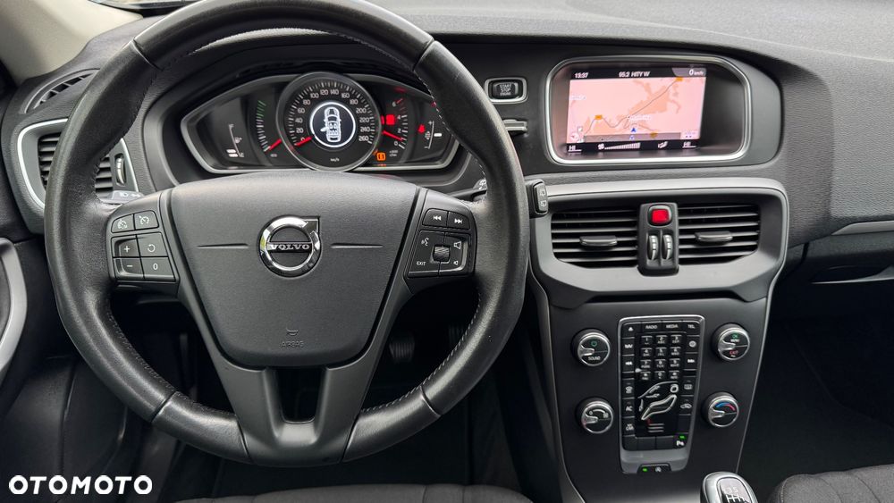 Volvo V40 D2 Kinetic - 22