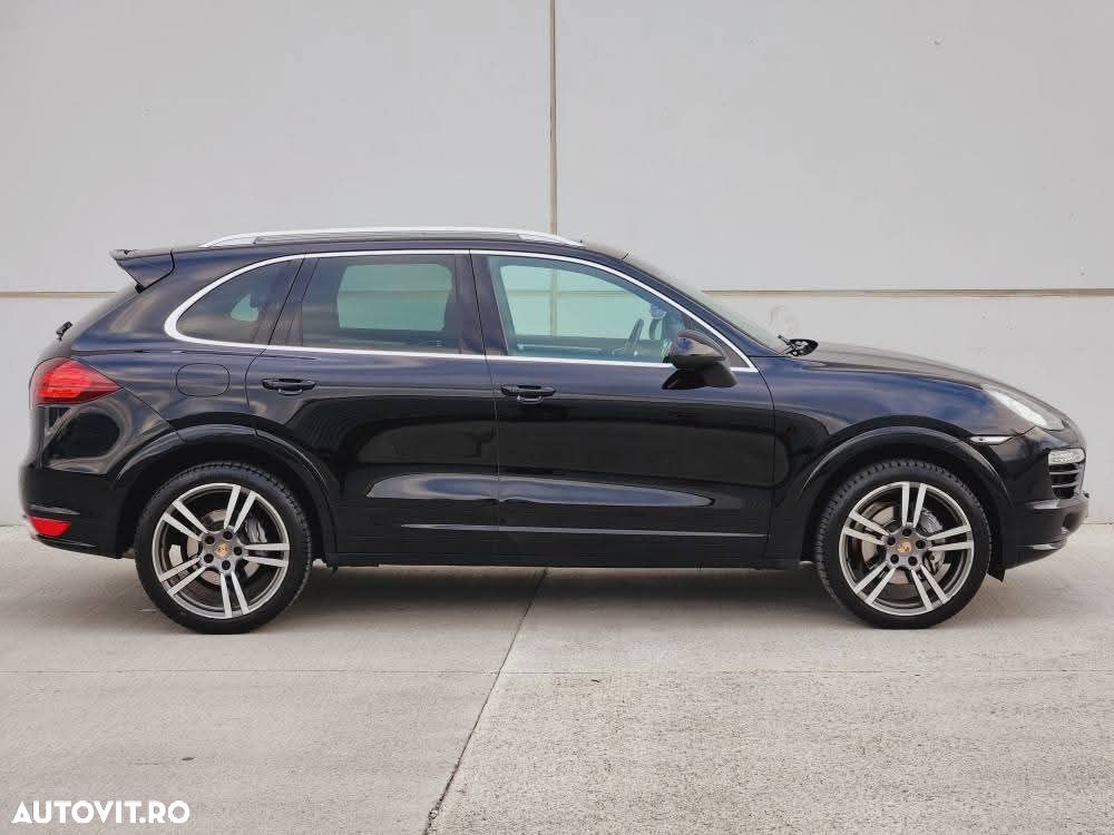 Porsche Cayenne - 6