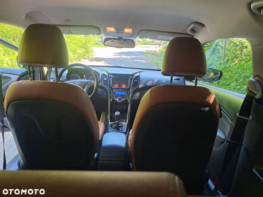 Hyundai i30 1.6 GDI Premium - 25