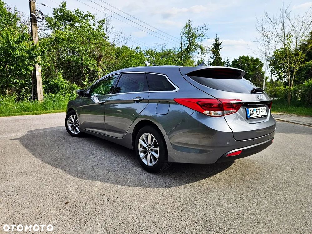 Hyundai i40 Kombi blue 1.7 CRDi Premium - 15