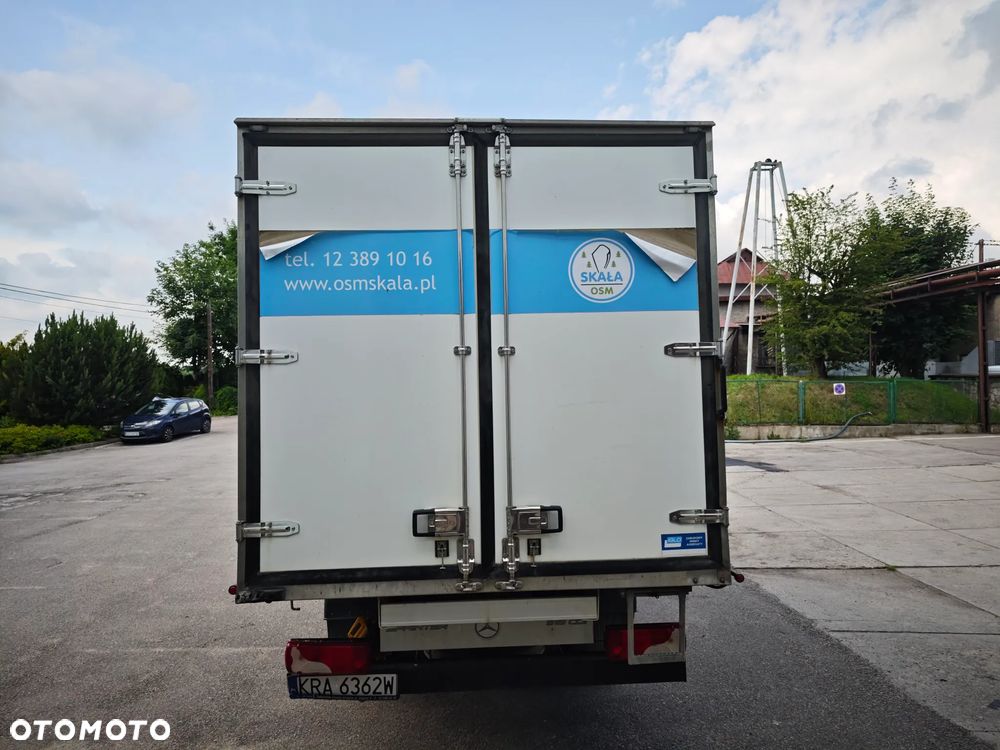 Mercedes-Benz Sprinter - 4