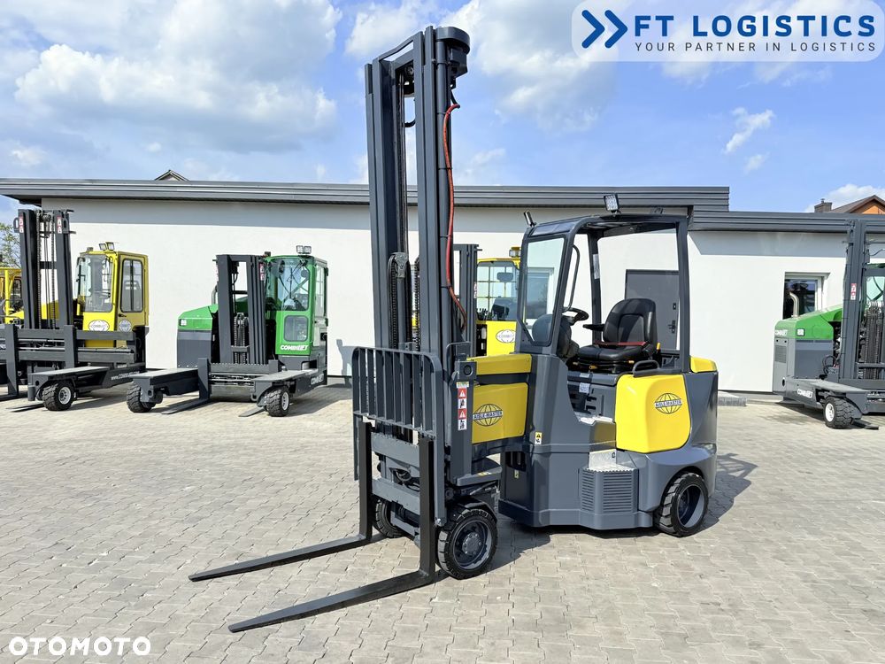 Combilift WÓZEK PRZEGUBOWY | AISLE MASTER 25WE | ELEKTRYCZNY | TRIPLEX 6650MM | PRZESUW BOCZNY | WOLNY SKOK | JEDYNIE 6723 MOTOGODZIN | STAN IDEALNY | Szeroka oferta wózków czterokierunkowych i bocznych, dopasowanych do różnorodnych potrzeb i zastosowań
