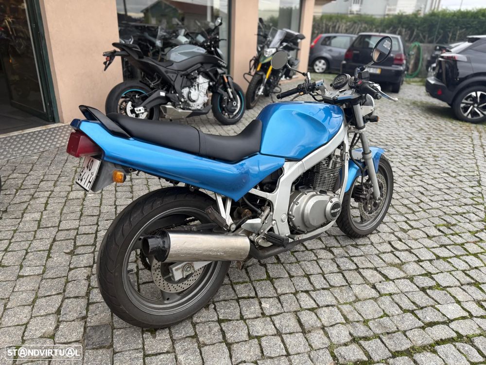 Suzuki GN 500 Naked - 6