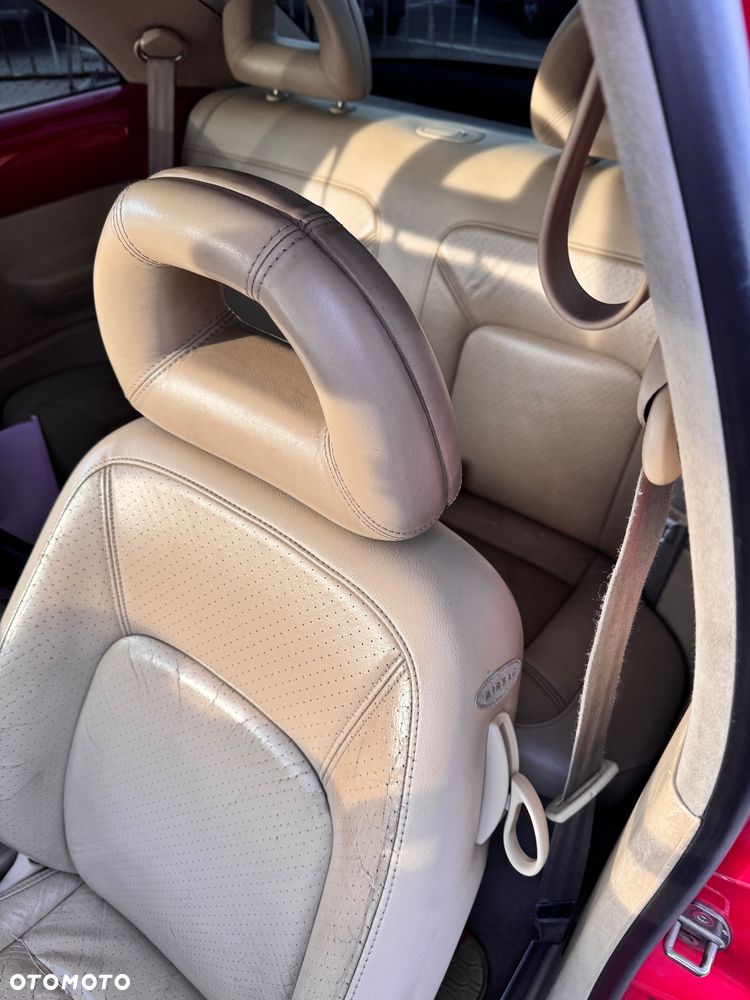 Volkswagen New Beetle - 8