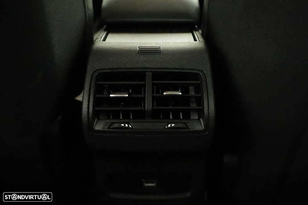 Citroën C4 1.2 PureTech Plus EAT8 - 22