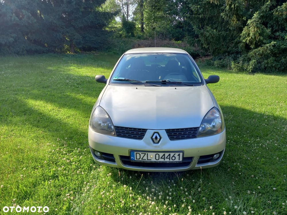 Renault Clio - 2