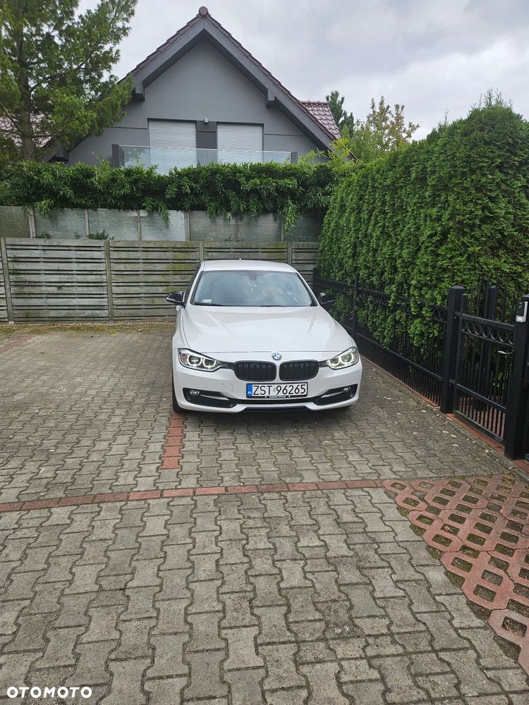 BMW Seria 3 318d Sport Line - 16