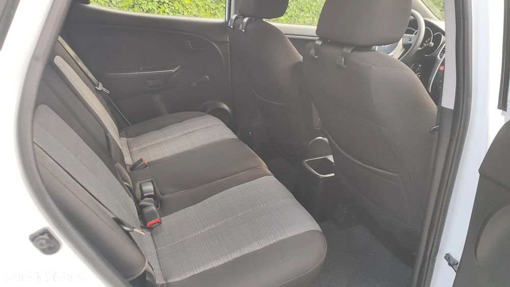 Kia Venga 1.6 CRDi L - 9