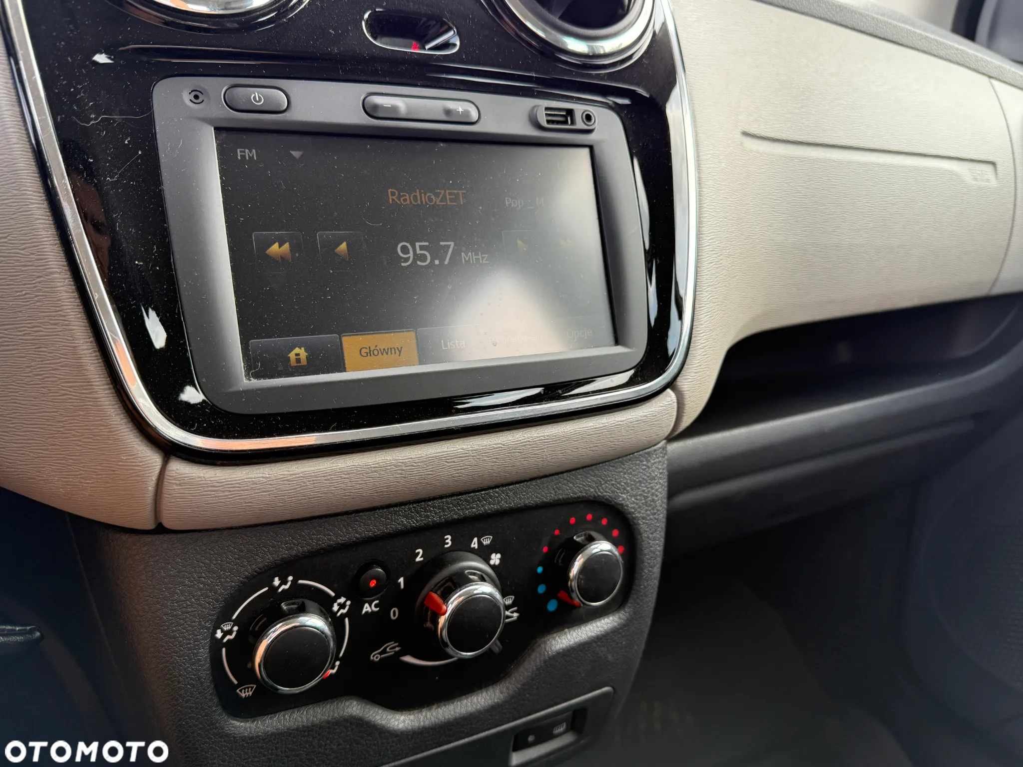 Dacia Lodgy 1.6 Laureate - 8