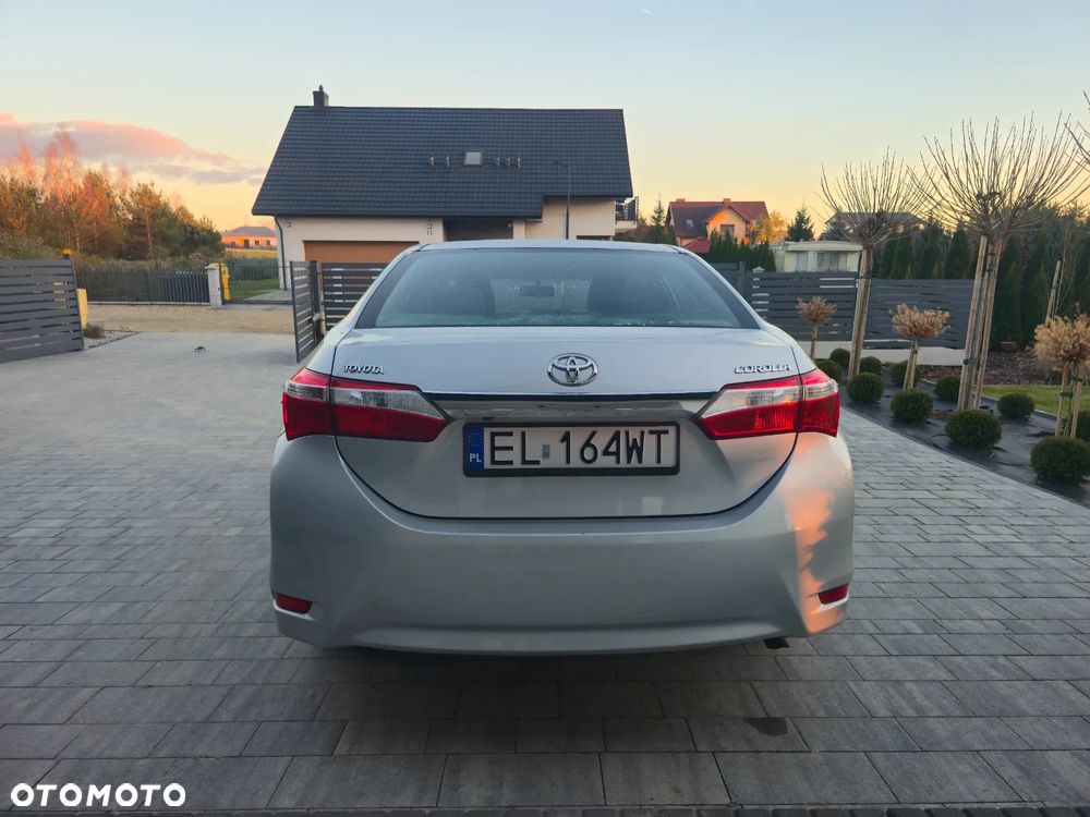 Toyota Corolla 1.6 Premium - 4