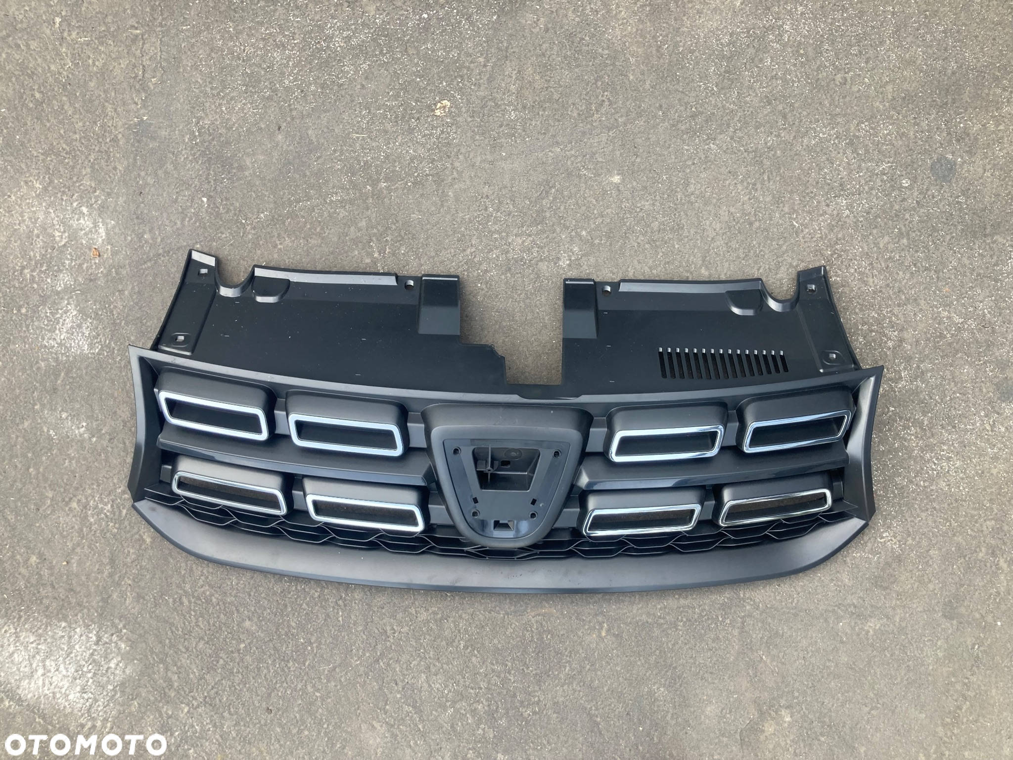 Dacia Sandero II Logan 2 II LIFT stepway mcv Nowy ( lekko uszczerbiony) ORYGINALNY GRILL ATRAPA chłodnicy oryginał Wwa - 4