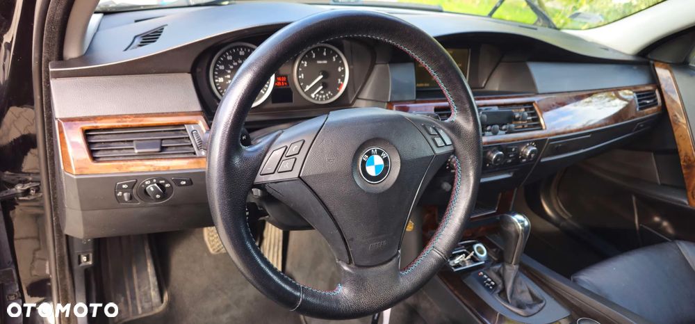 BMW Seria 5 530xi - 27