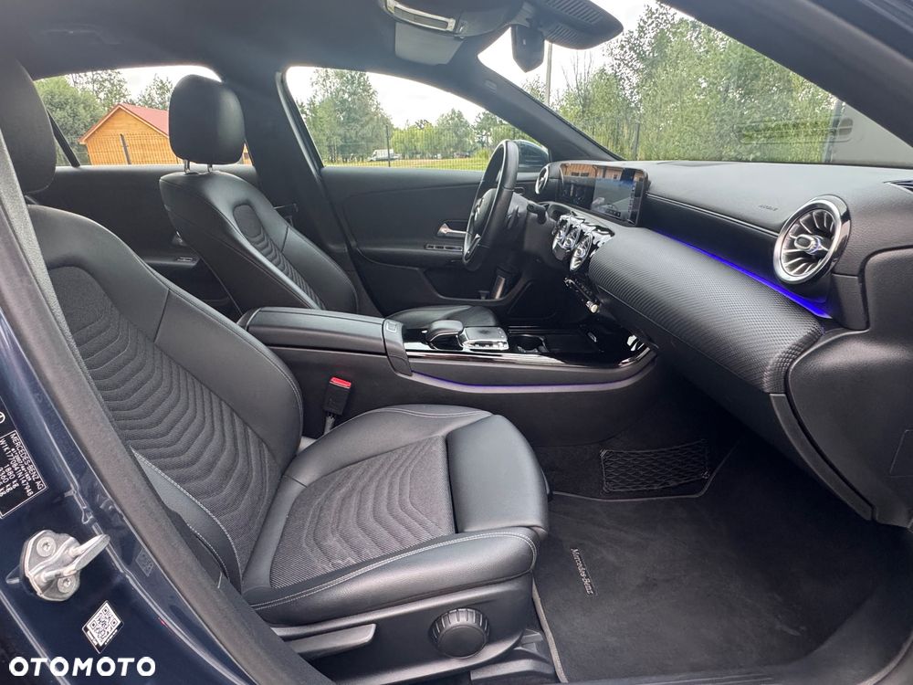 Mercedes-Benz Klasa A 180 Style 7G-DCT - 17