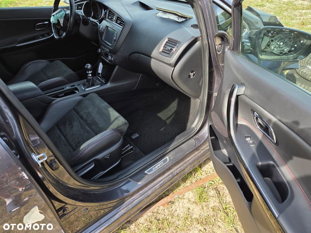Kia Ceed 1.6 T-GDI GT-Track - 6