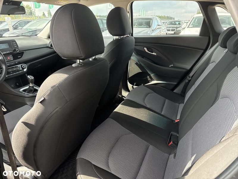 Hyundai i30 1.5 DPI Classic + - 20