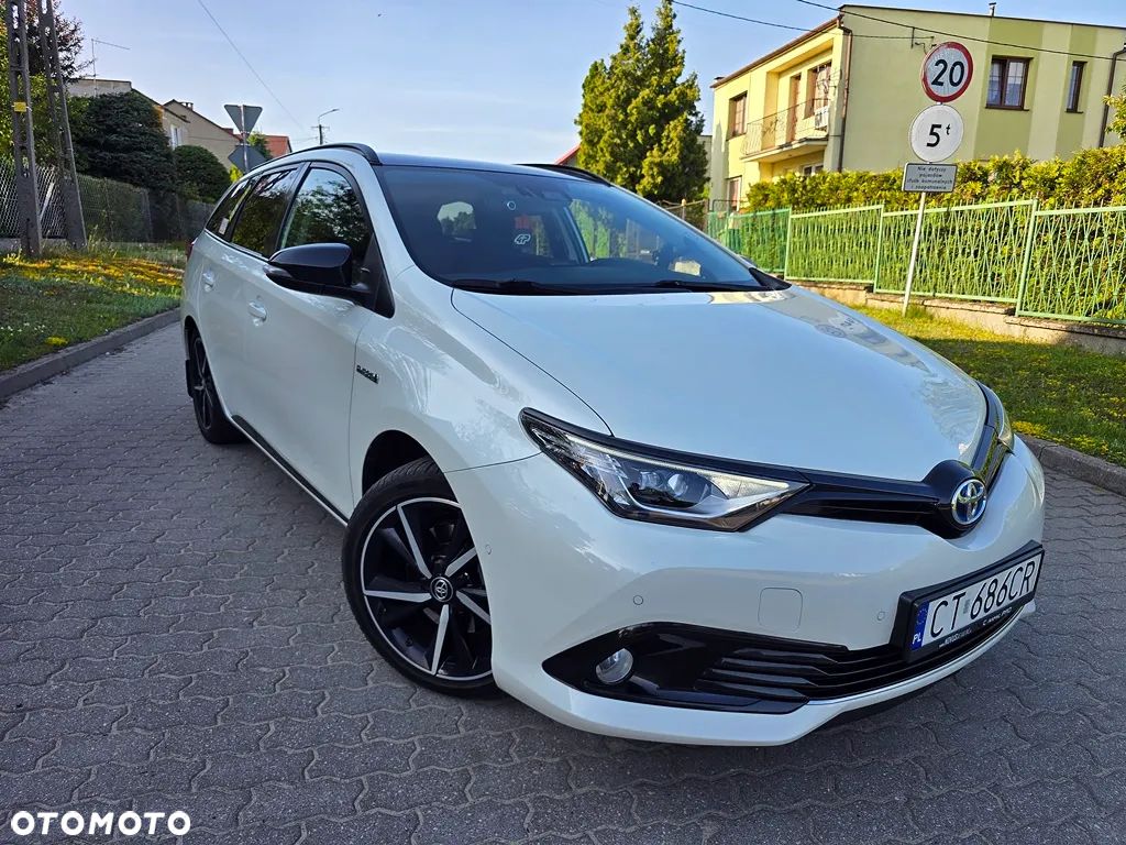 Toyota Auris Hybrid 135 Selection - 1