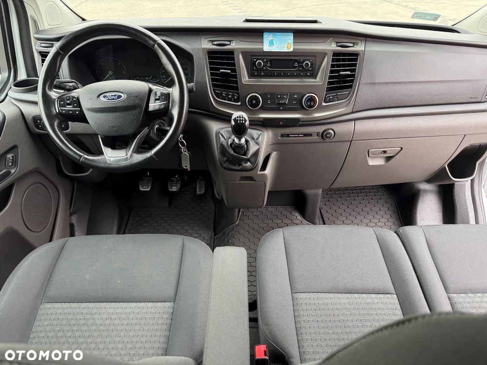 Ford TRANSIT CUSTOM - 11