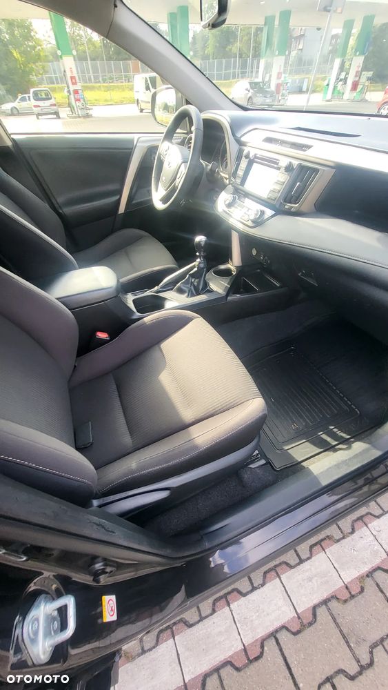 Toyota RAV4 2.0 D-4D Premium - 9