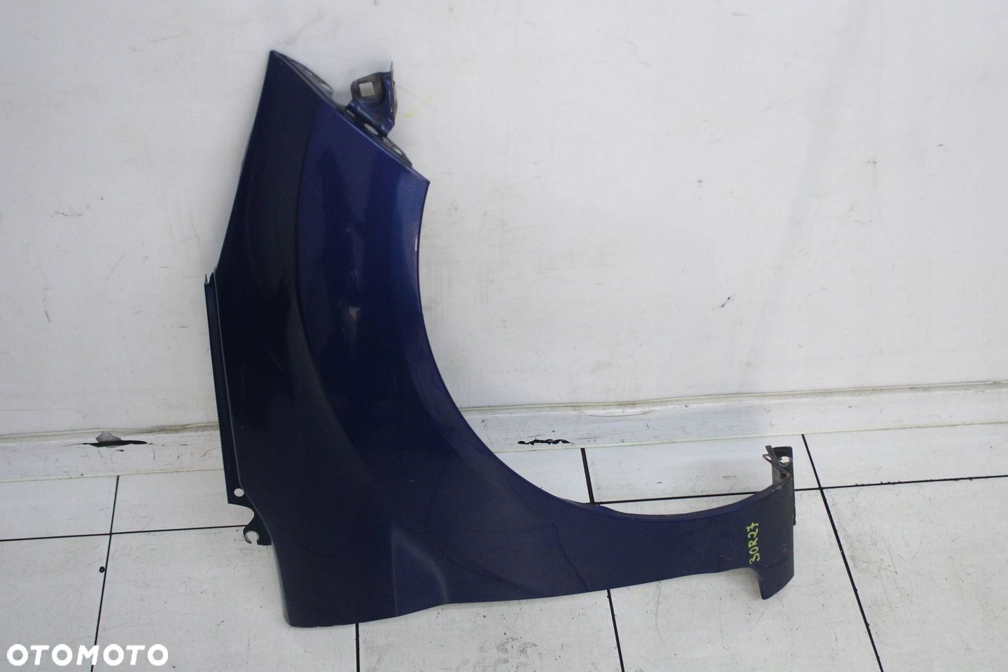 BŁOTNIK PRAWY PRZÓD PRZEDNI FORD FIESTA MK7 2008R- C9 - 1