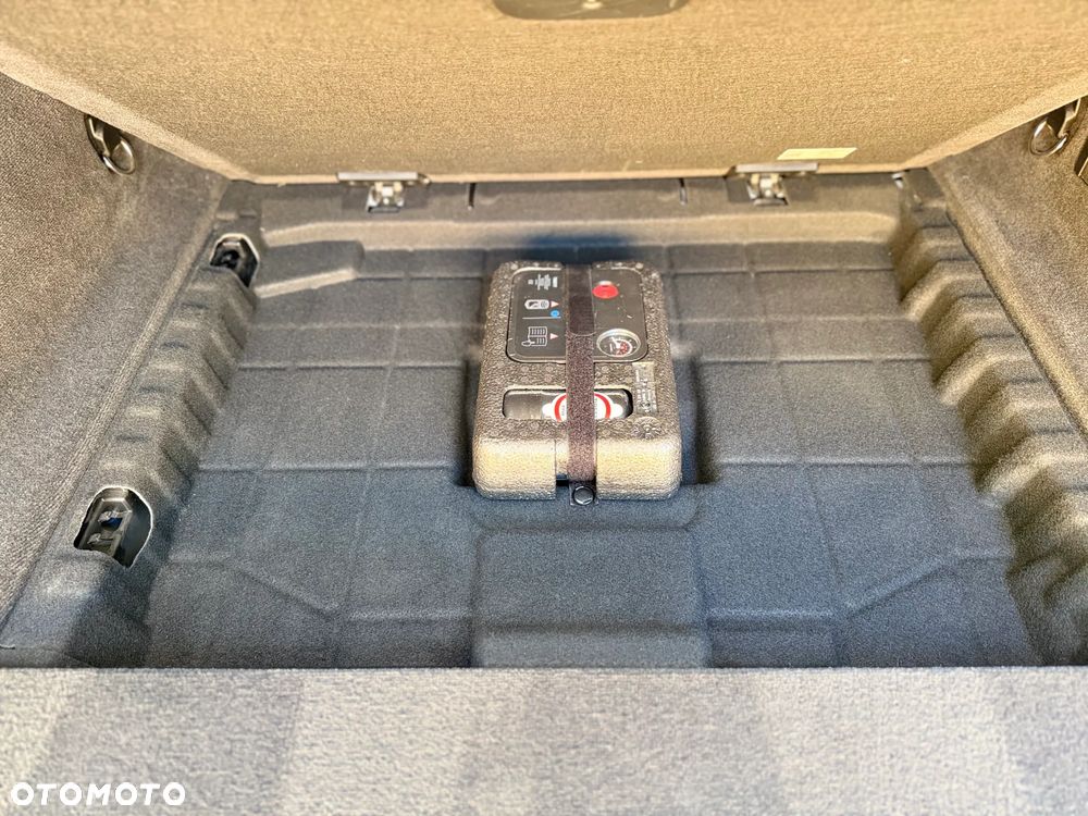 BMW Seria 3 320d xDrive Sport Line Shadow - 26