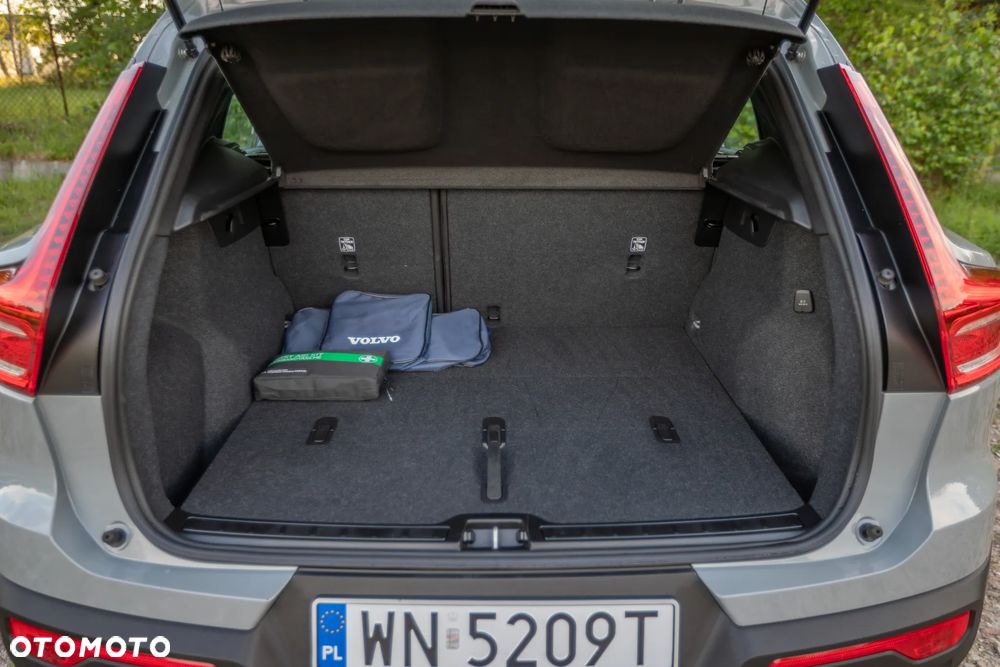 Volvo XC 40 B3 Essential - 24
