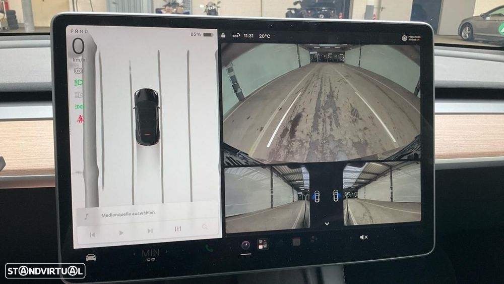 Tesla Model Y Long Range Dual Motor AWD - 8