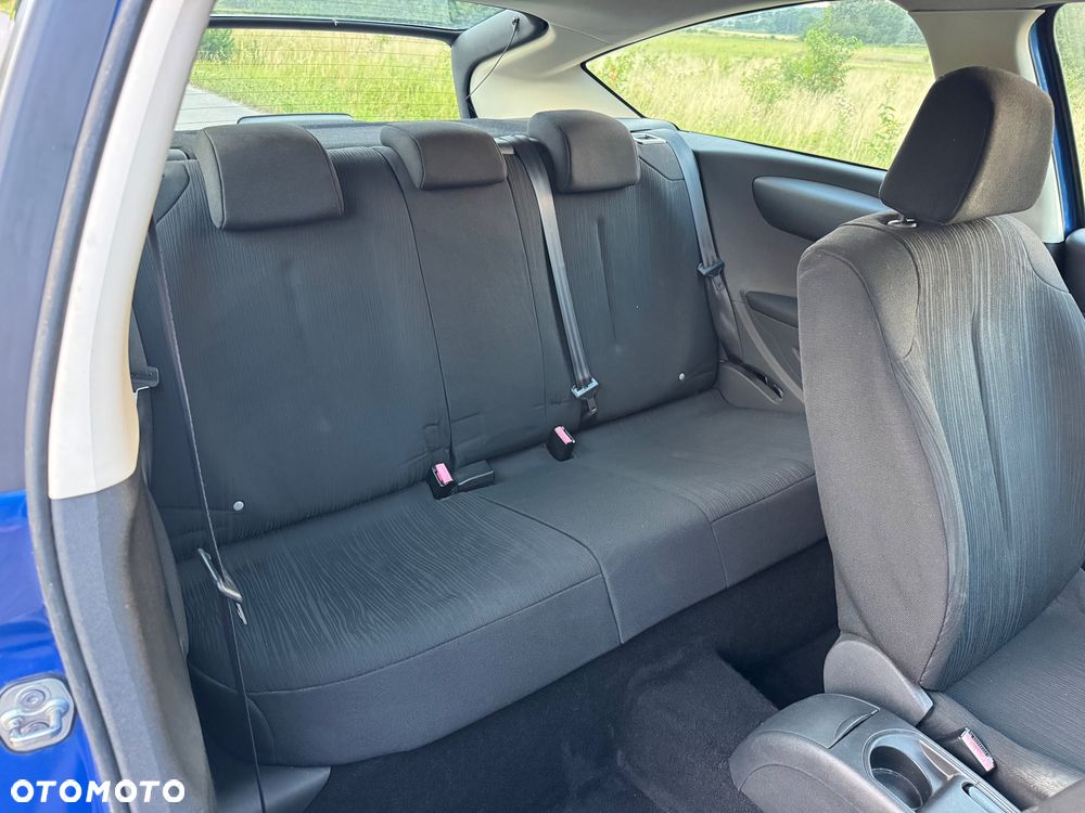Citroën C4 1.4 16V X - 10