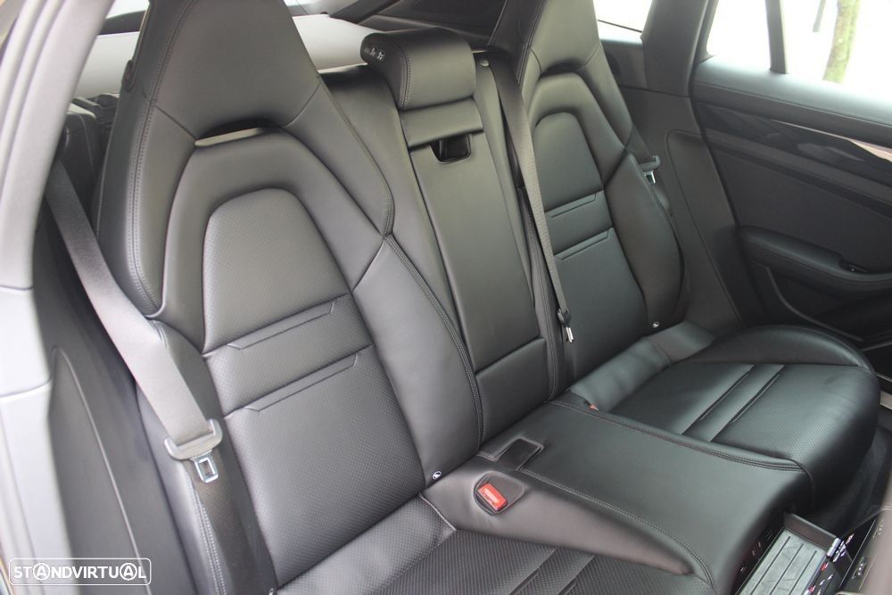 Porsche Panamera Sport Turismo 4 E-Hybrid - 30