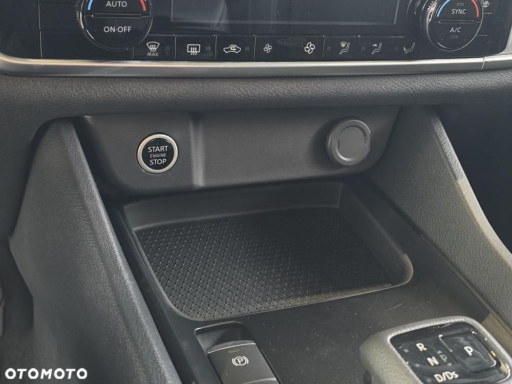 Nissan Qashqai 1.3 DIG-T MHEV Acenta Xtronic - 22