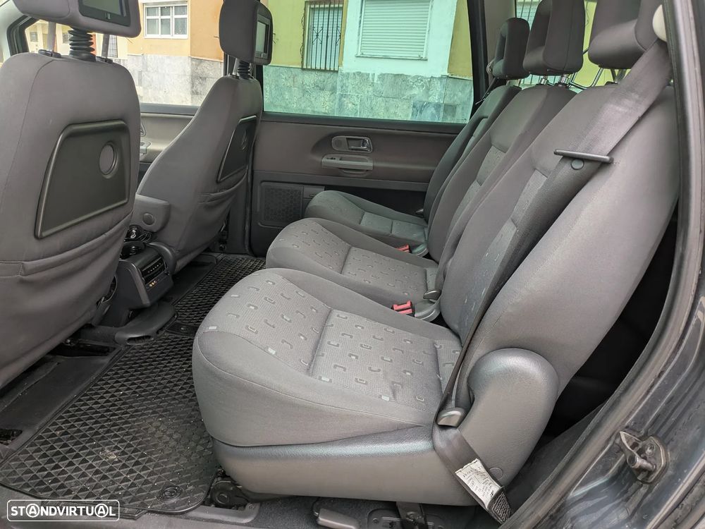 VW Sharan 2.0 TDI Freestyle - 13