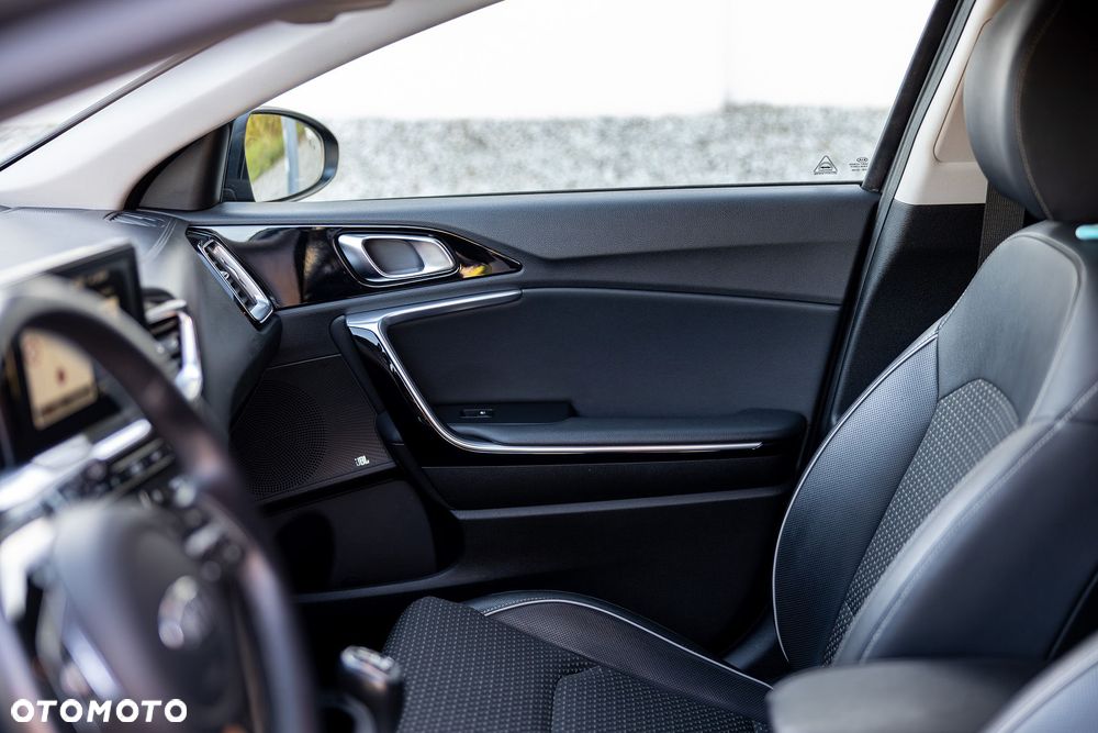 Kia Ceed 1.6 CRDi Platinum Edition - 17