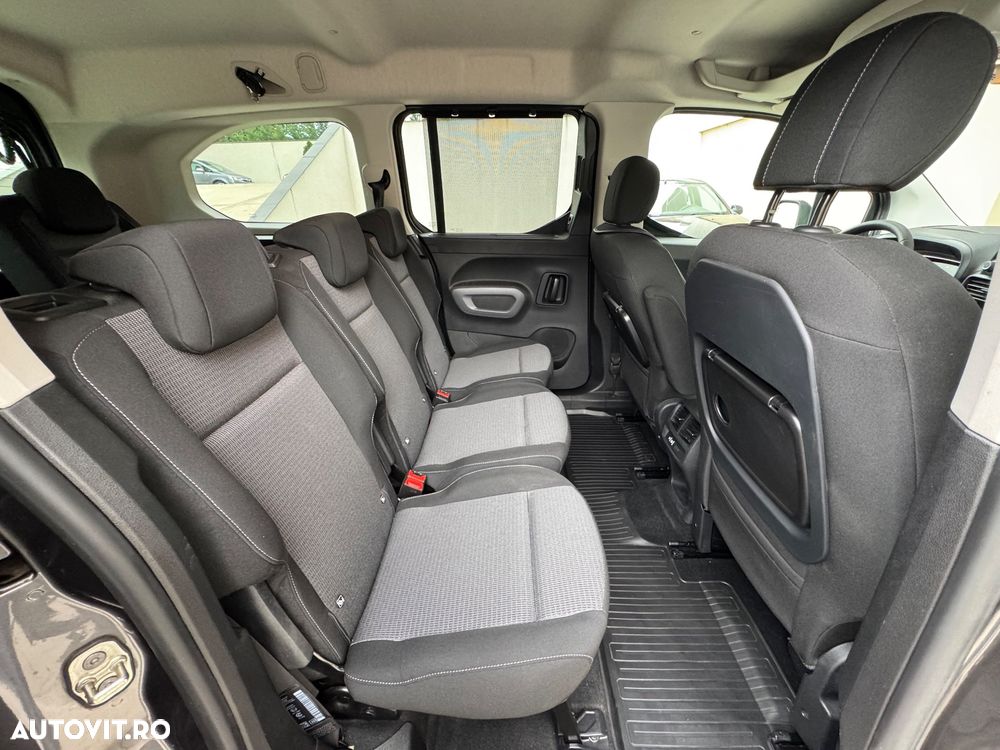 Toyota Proace 136 CP 50 kWh L2 6+1 Family+ - 20