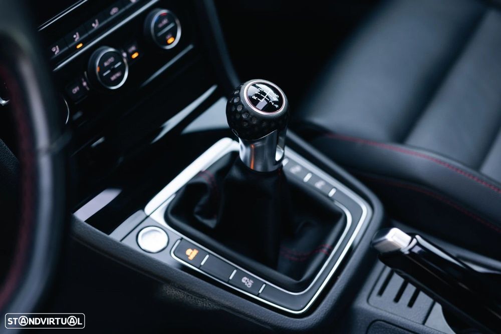 VW Golf 2.0 TSi GTi - 54