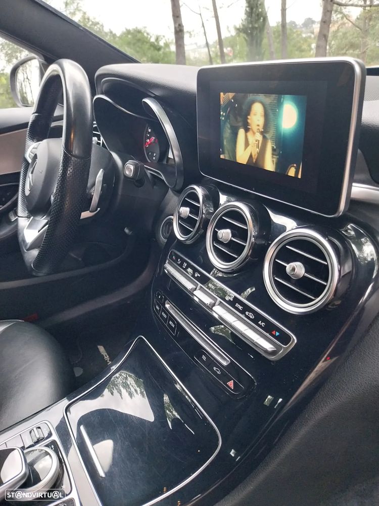 Mercedes-Benz C 300 h AMG Line - 16