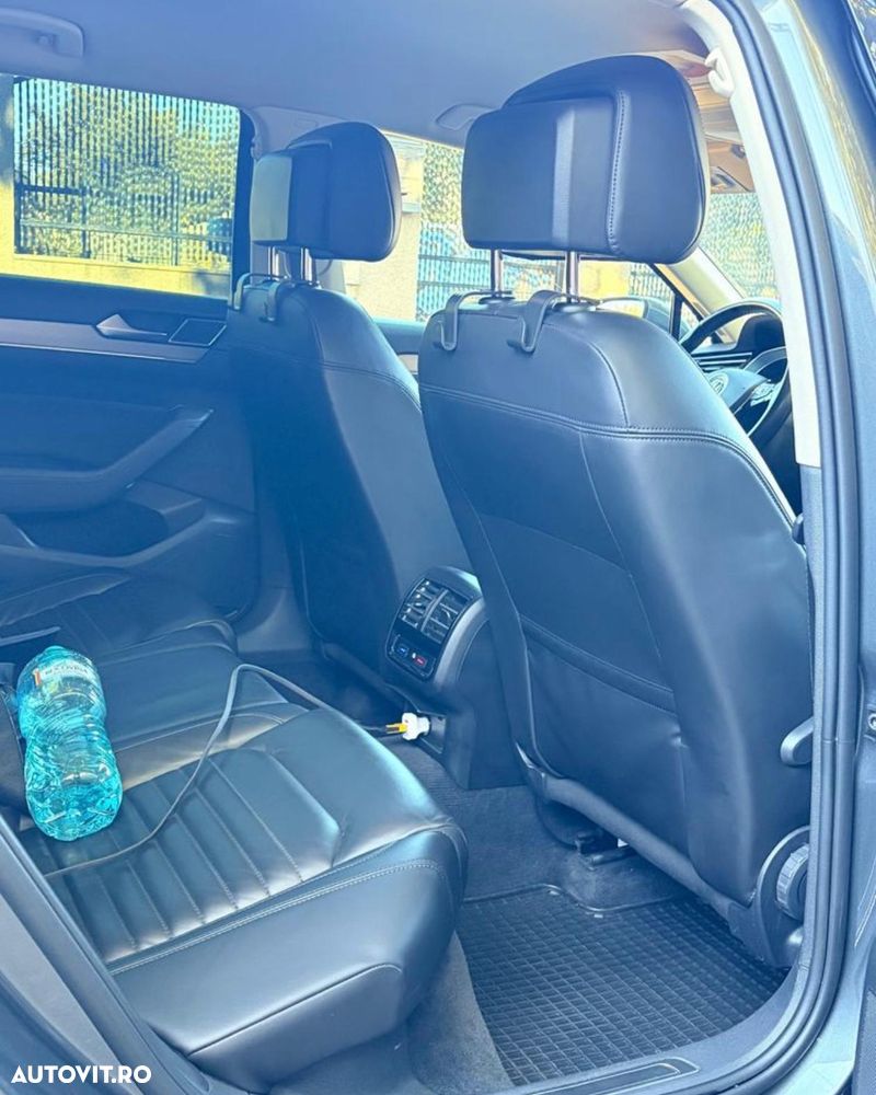 Volkswagen Passat - 9