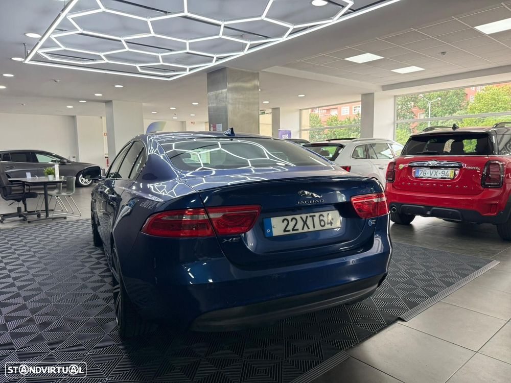 Jaguar XE 2.0 D R-Sport Aut. - 8